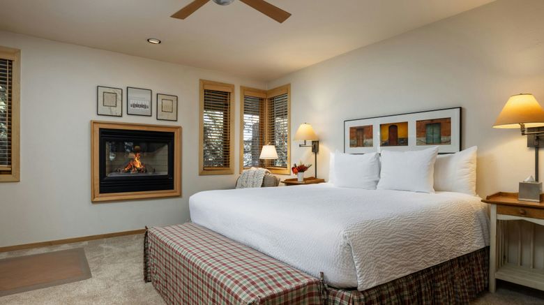 <b>Tamarack Townhouses Room</b>. Images powered by <a href="https://www.leonardoworldwide.com/" title="Leonardo Worldwide" target="_blank">Leonardo</a>.