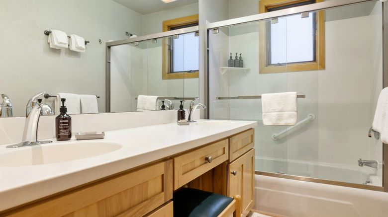 <b>Tamarack Townhouses Room</b>. Images powered by <a href="https://www.leonardoworldwide.com/" title="Leonardo Worldwide" target="_blank">Leonardo</a>.