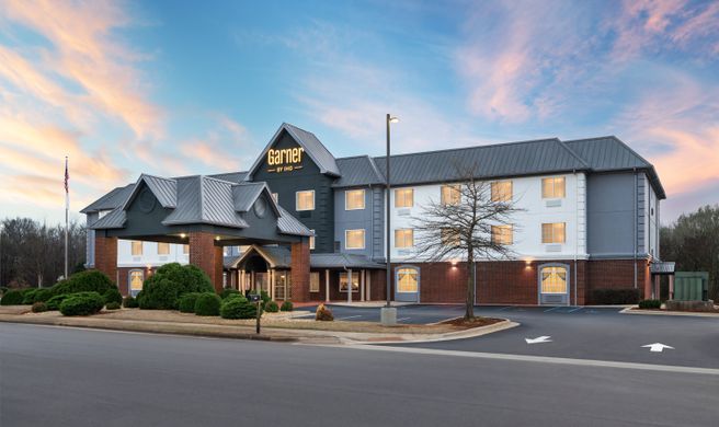 Garner Hotel Madison Huntsville Airport Exterior