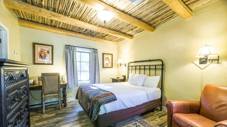<b>Tanque Verde Ranch Room</b>. Images powered by <a href="https://www.leonardoworldwide.com/" title="Leonardo Worldwide" target="_blank">Leonardo</a>.