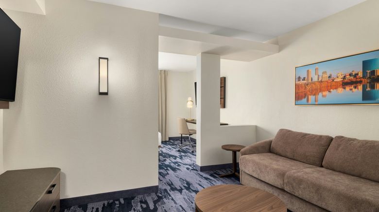 <b>Fairfield Inn & Suites Indianapolis Arpt Room</b>. Images powered by <a href="https://www.leonardoworldwide.com/" title="Leonardo Worldwide" target="_blank">Leonardo</a>.
