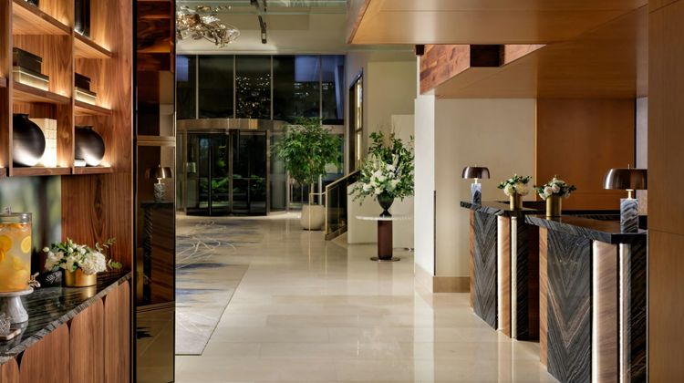 The Ritz-Carlton, Toronto Lobby