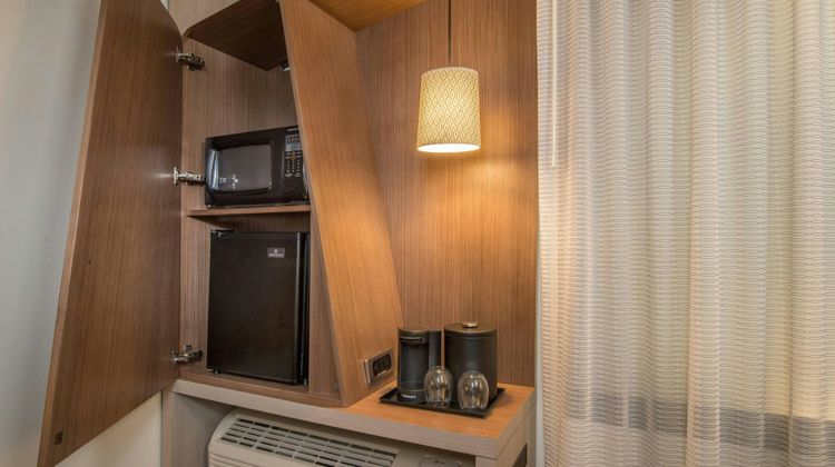 Courtyard by Marriott London Ontario Room