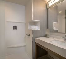 Courtyard by Marriott London Ontario Room
