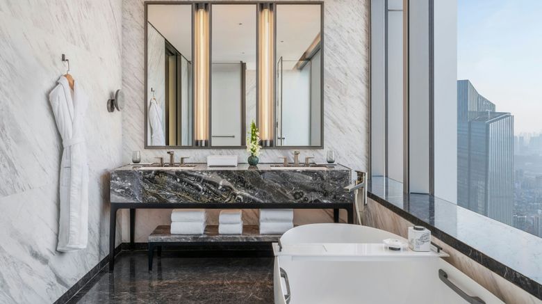 <b>The Ritz-Carlton Wuhan Room</b>. Images powered by <a href="https://www.leonardoworldwide.com/" title="Leonardo Worldwide" target="_blank">Leonardo</a>.