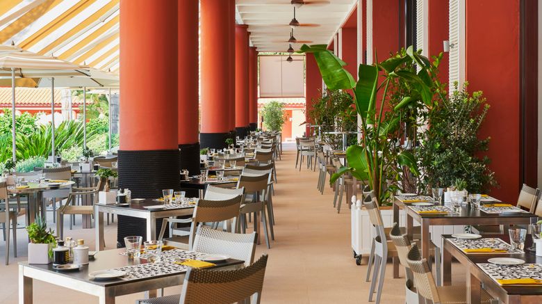 <b>Monte-Carlo Beach Restaurant</b>. Images powered by <a href="https://www.leonardoworldwide.com/" title="Leonardo Worldwide" target="_blank">Leonardo</a>.