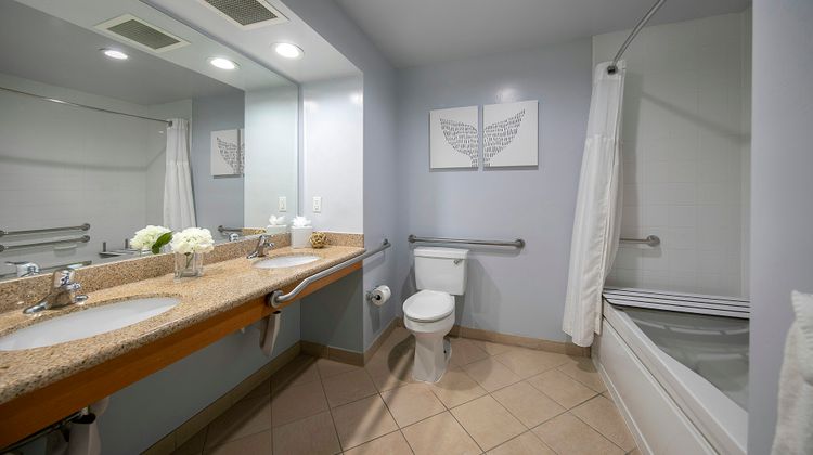 Avila Lighthouse Suites Room
