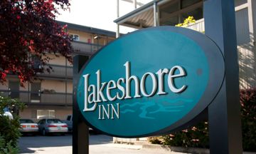Lakeshore Inn