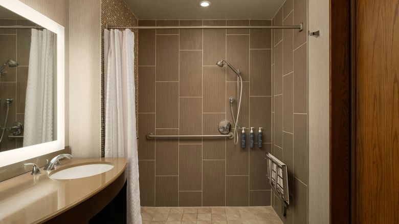 <b>The Westin Nashville Room</b>. Images powered by <a href="https://www.leonardoworldwide.com/" title="Leonardo Worldwide" target="_blank">Leonardo</a>.