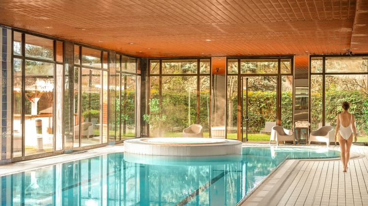 Millennium Hotel Paris Charles de Gaulle Pool