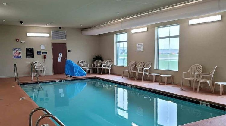 Cobblestone Hotel & Suites Jefferson Pool