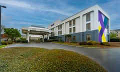 Spark by Hilton Town Center-Kennesaw