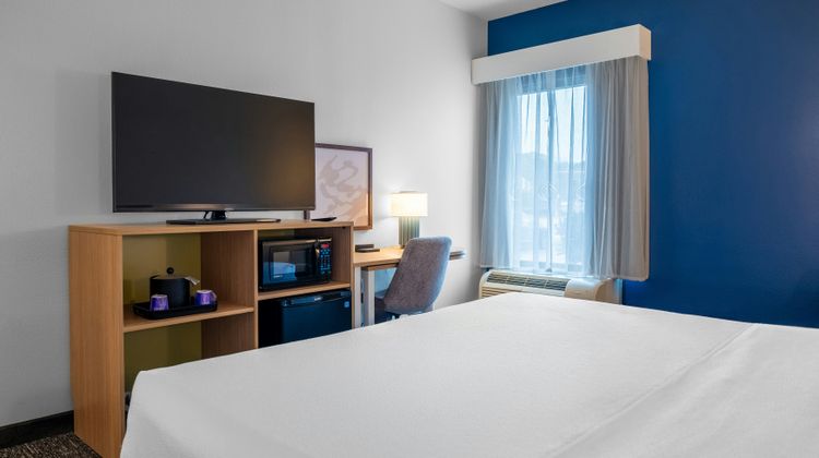Spark by Hilton Town Center-Kennesaw Room