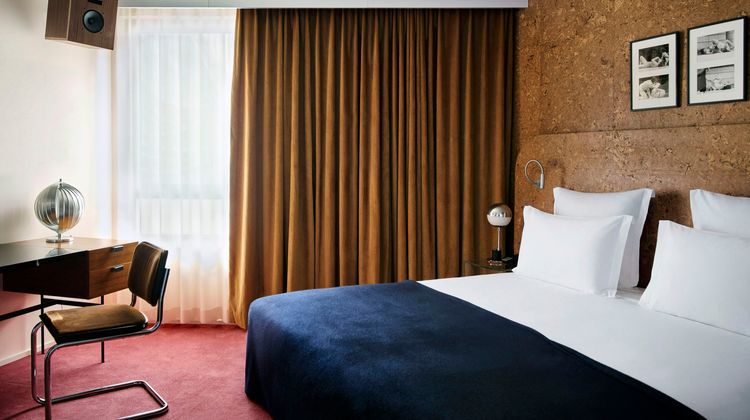 Le Bus Palladium Room