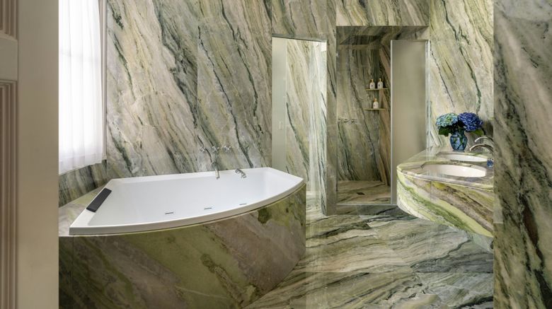 <b>Grand Hotel Villa Serbelloni Room</b>. Images powered by <a href="https://www.leonardoworldwide.com/" title="Leonardo Worldwide" target="_blank">Leonardo</a>.