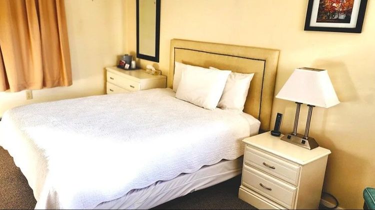 Wilson Lake Inn Room