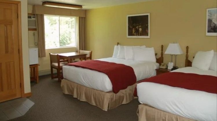 Wilson Lake Inn Room