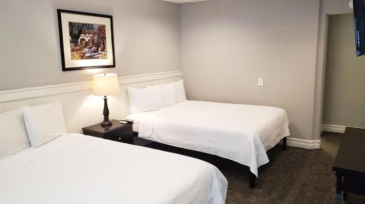 Coronado Island Inn Room