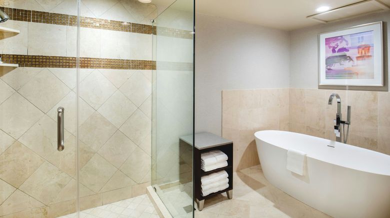 <b>Sheraton Music City Nashville Airport Room</b>. Images powered by <a href="https://www.leonardoworldwide.com/" title="Leonardo Worldwide" target="_blank">Leonardo</a>.