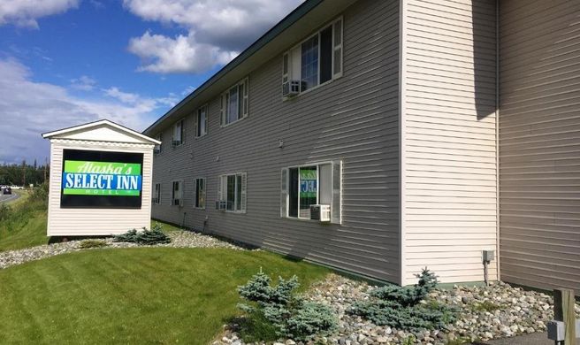 Alaska's Select Inn Motel Exterior