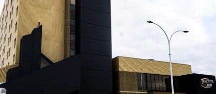 Paradise Inn & Suites Conference Centre Exterior