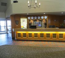 Paradise Inn & Suites Conference Centre Lobby