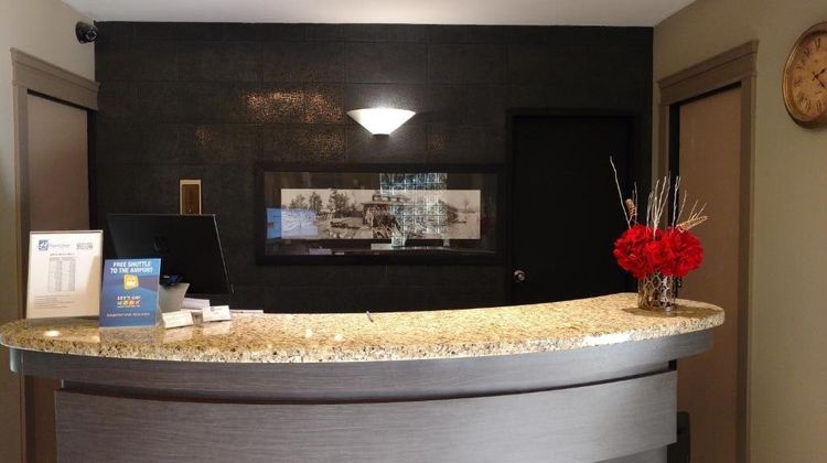 The Royal Anne Hotel Lobby