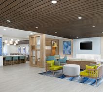 Fairfield Inn & Suites Madison Lobby