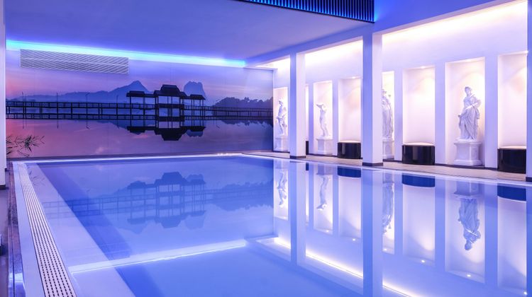 Sina Astor Pool