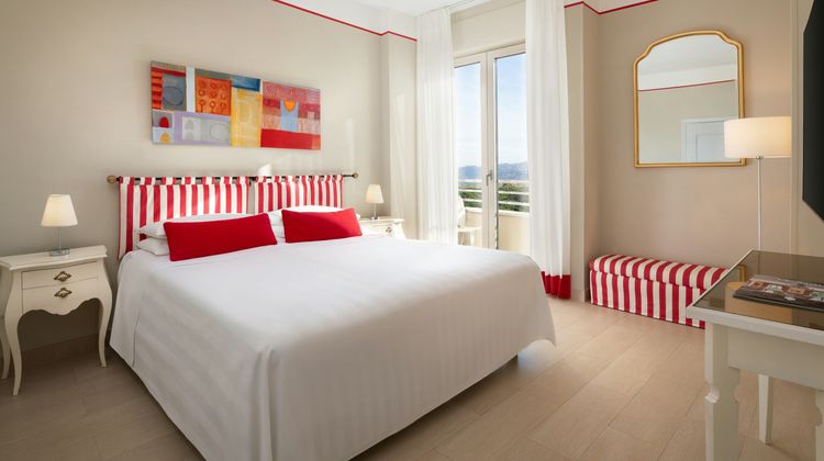 Sina Astor Suite