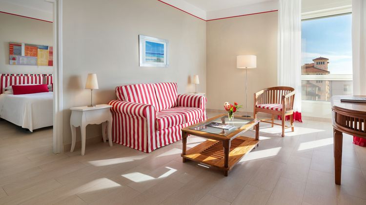 Sina Astor Suite