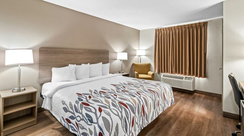 <b>Red Roof Inn Etowah – Athens, TN Room</b>. Images powered by <a href="https://www.leonardoworldwide.com/" title="Leonardo Worldwide" target="_blank">Leonardo</a>.