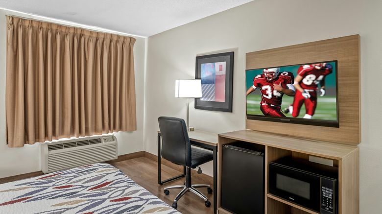 <b>Red Roof Inn Etowah – Athens, TN Room</b>. Images powered by <a href="https://www.leonardoworldwide.com/" title="Leonardo Worldwide" target="_blank">Leonardo</a>.