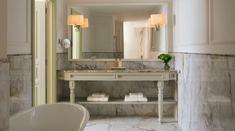 <b>El Palace Barcelona Room</b>. Images powered by <a href="https://www.leonardoworldwide.com/" title="Leonardo Worldwide" target="_blank">Leonardo</a>.