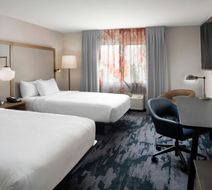 Fairfield Inn/Suites Dallas Park Central Room