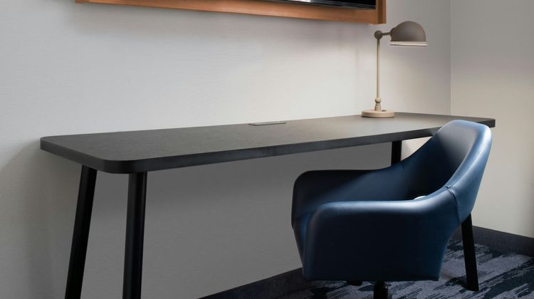 Fairfield Inn/Suites Dallas Park Central Suite