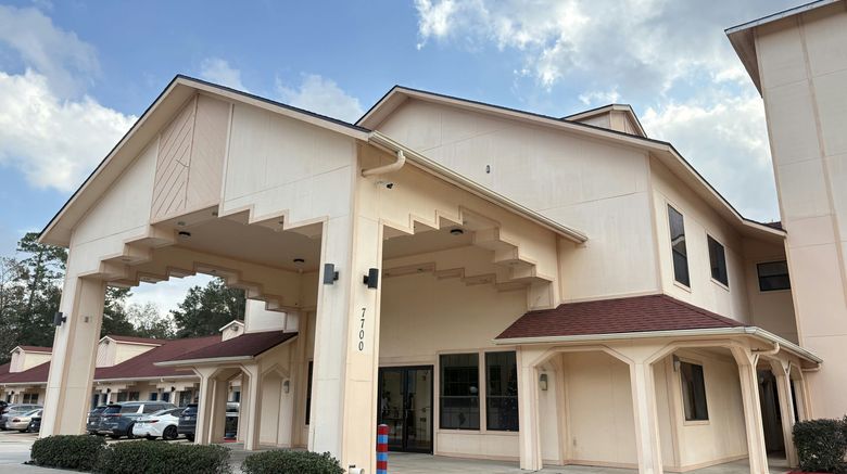 <b>Regency Inn Exterior</b>. Images powered by <a href="https://www.leonardoworldwide.com/" title="Leonardo Worldwide" target="_blank">Leonardo</a>.