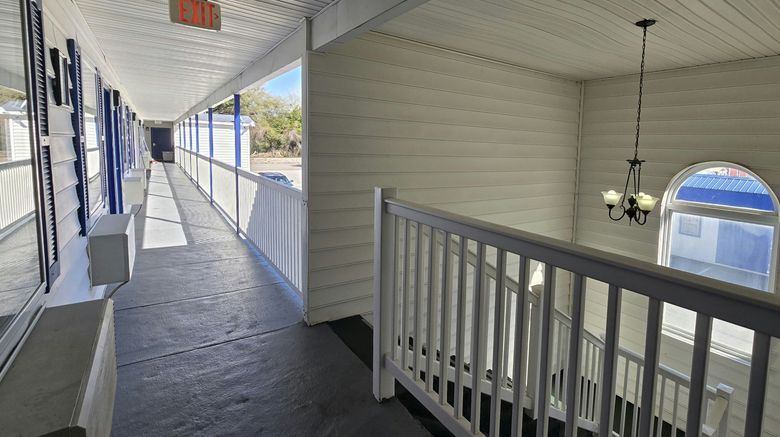 <b>OYO Hampton Lobby</b>. Images powered by <a href="https://www.leonardoworldwide.com/" title="Leonardo Worldwide" target="_blank">Leonardo</a>.