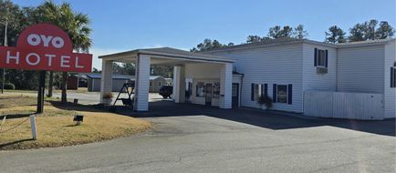OYO Hampton Exterior