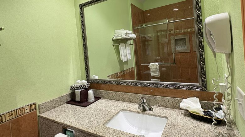 <b>Regency Inn Room</b>. Images powered by <a href="https://www.leonardoworldwide.com/" title="Leonardo Worldwide" target="_blank">Leonardo</a>.