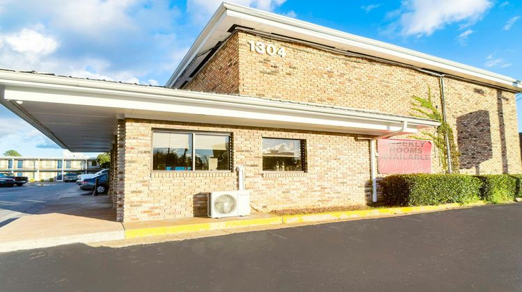 Haven Inn Exterior