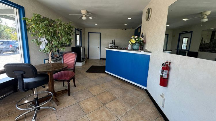 Night Inn by Hotel O Selma Lobby
