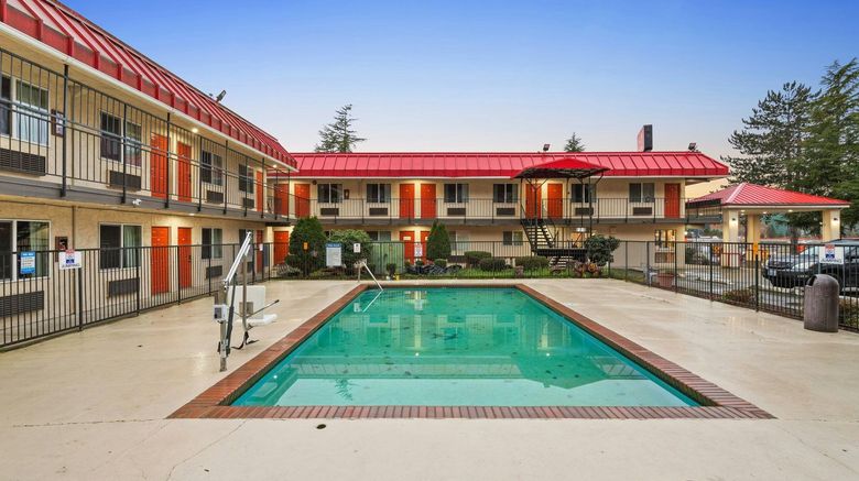 <b>Inn at Lake Washington Exterior</b>. Images powered by <a href="https://www.leonardoworldwide.com/" title="Leonardo Worldwide" target="_blank">Leonardo</a>.