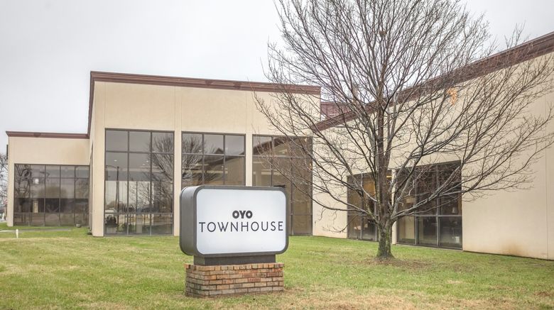 <b>OYO Townhouse Owensboro West Exterior</b>. Images powered by <a href="https://www.leonardoworldwide.com/" title="Leonardo Worldwide" target="_blank">Leonardo</a>.