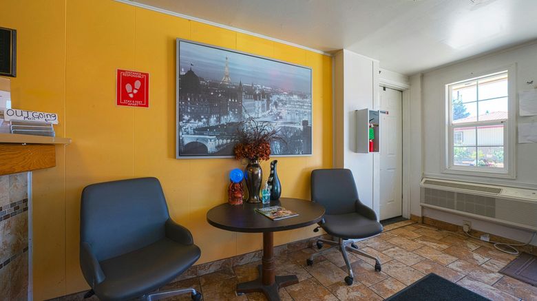 <b>Budget Inn Oregon City/Portland Lobby</b>. Images powered by <a href="https://www.leonardoworldwide.com/" title="Leonardo Worldwide" target="_blank">Leonardo</a>.
