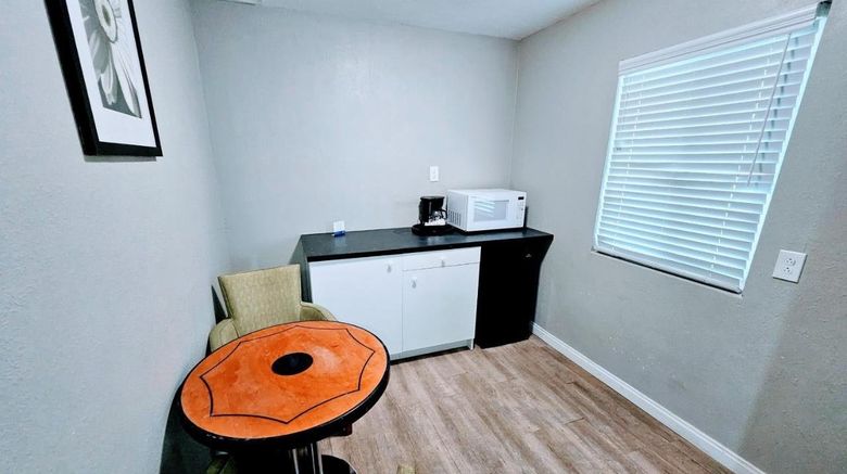 <b>Hotel Ridgecrest an Extended Stay Studio Room</b>. Images powered by <a href="https://www.leonardoworldwide.com/" title="Leonardo Worldwide" target="_blank">Leonardo</a>.