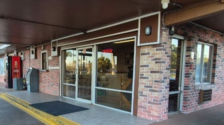 <b>Central Motel Lobby</b>. Images powered by <a href="https://www.leonardoworldwide.com/" title="Leonardo Worldwide" target="_blank">Leonardo</a>.