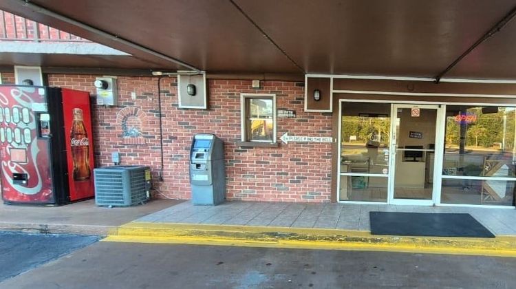 Central Motel Lobby