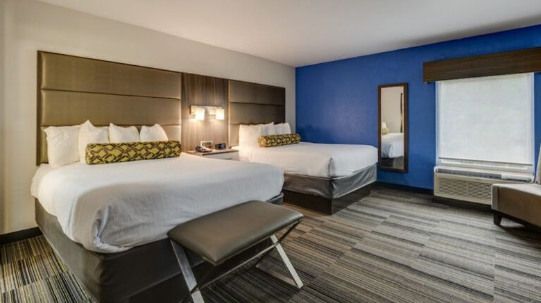 <b>Alexis Inn & Suites Hotel Room</b>. Images powered by <a href="https://www.leonardoworldwide.com/" title="Leonardo Worldwide" target="_blank">Leonardo</a>.