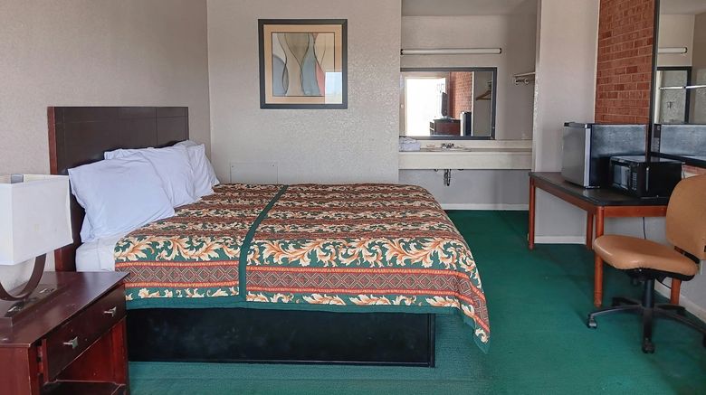 <b>Sheldon's Motel Room</b>. Images powered by <a href="https://www.leonardoworldwide.com/" title="Leonardo Worldwide" target="_blank">Leonardo</a>.